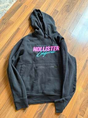 Hollister California Graphic Pullover Hoodie with Zipper Pouch